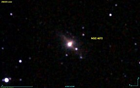 NGC 4672 dans le domaine de l'infrarouge par le relevé 2MASS.