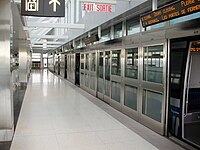 Станция Toronto Pearson Terminal 3[англ.] автоматизированной системы перевозки пассажиров в аэропорту Торонто Пирсон[англ.].