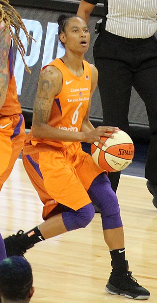 <span class="mw-page-title-main">Yvonne Turner</span> American-Hungarian basketball player (born 1987)