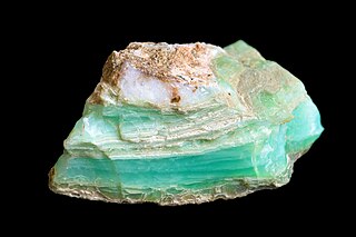 <span class="mw-page-title-main">Chrysoprase</span> Gemstone variety of chalcedony