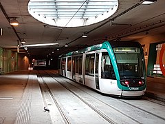 Estació de Besòs tramvia 2018.jpg