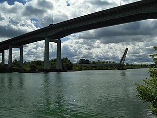 <span class="mw-page-title-main">Garden City Skyway</span> Highway bridge across the Welland Canal in Ontario, Canada