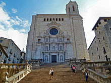 The Cathedral of Saint Mary in Girona, Spain stood in for the exterior shots of the Great Sept, with special effects altering parts of the building. Girona 031.JPG