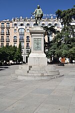 Thumbnail for File:Monumento a Miguel de Cervantes - Plaza de las Cortes - Madrid 02.jpg