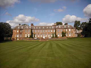 <span class="mw-page-title-main">Upton House, Warwickshire</span> Stately home in near Banbury, Oxfordshire