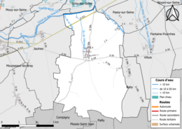 Carte en couleur présentant le réseau hydrographique de la commune