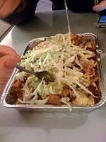 People sharing a kapsalon