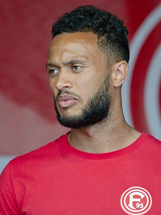 <span class="mw-page-title-main">Lewis Baker (footballer)</span> English footballer (born 1995)