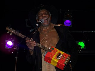 <span class="mw-page-title-main">Mac Arnold</span> American blues musician (born 1942)