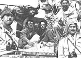 מימין לשמאל: עבדאללה א-תל, מפקד הלגיון הערבי, יחד עם יעקב אדלשטיין ויצחק בן סירא, שנלקחו בשבי לאחר נפילת גוש עציון
