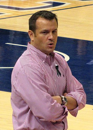 <span class="mw-page-title-main">Jeff Walz</span> American basketball player-coach