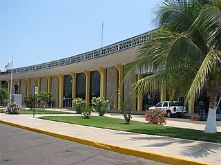 <span class="mw-page-title-main">Playa de Oro International Airport</span> International airport in Manzanillo, Colima, Mexico