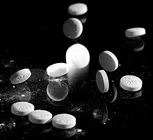 Aspirin (2247084833).jpg