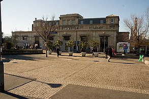 Bâtiment voyageurs, côté rue.