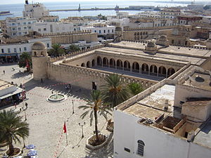 Masjid Agung Sousse, Tunisia, terlihat dari Menara Ribat