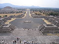 Teotihuacan, Blick vo da Mondpyramidn af de Schtrossn dea Todn, Mexico.