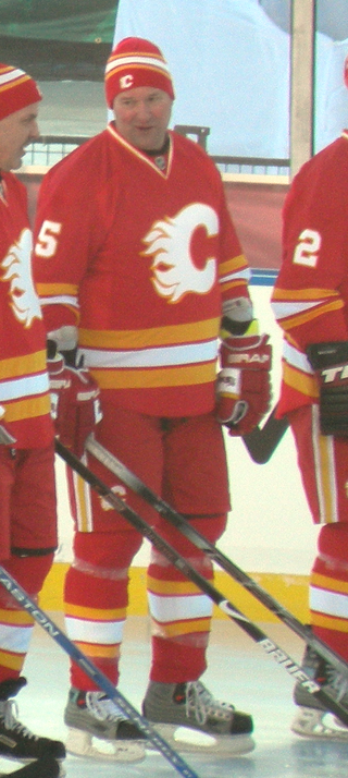 <span class="mw-page-title-main">Dana Murzyn</span> Canadian ice hockey player (born 1966)