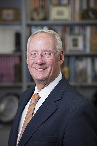 <span class="mw-page-title-main">Ed Ray (academic)</span> President of Oregon State University