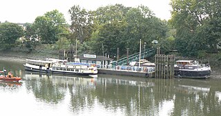 <span class="mw-page-title-main">Kew Pier</span> Pier on the River Thames, London