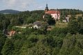 Srbska Kamenice, Kirche