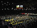 Fans auf dem Spielfeld nach einem Basketballspiel gegen die Gonzaga Bulldogs am 19. Januar 2013