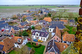 Een deel van het dorp gezien vanuit de toren naar het noordwesten.