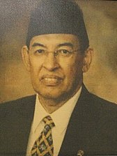 Muhammad Quraish Shihab (1998) (umur 80)