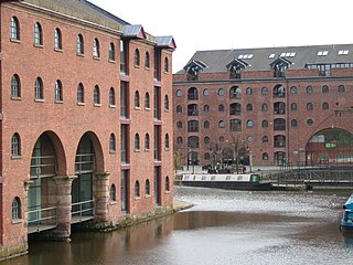 <span class="mw-page-title-main">Canal warehouse</span> Commercial building principally associated with the expansions of canals from 1761 to 1896