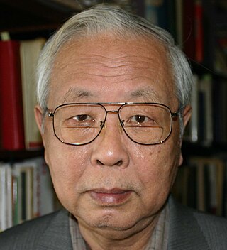 <span class="mw-page-title-main">Ikuhiko Hata</span> Japanese historian (born 1932)