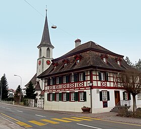 Gasthaus zum Adler und katholische Kirche