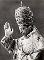 Pius XII crowned.jpg