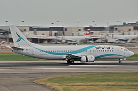 Tailwind Airlines Boeing 737-400; TC-TLC@LHR;05.06.2010 576ly (4691014129).jpg