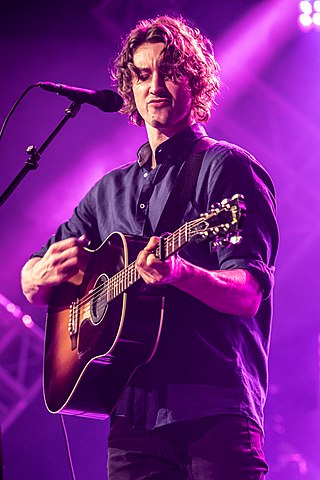 <span class="mw-page-title-main">Dean Lewis</span> Australian singer-songwriter