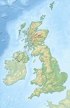 Mapa konturowa Wielkiej Brytanii, po prawej nieco na dole znajduje się owalna plamka nieco zaostrzona i wystająca na lewo w swoim dolnym rogu z opisem „Rutland Water”