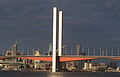 Bolte Bridge med Melbourne sentrum i bakgrunnen