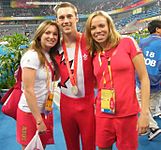 Das kanadische Trampolinteam 2008 und 2012: links Rosannagh MacLennan, Mitte Jason Burnett, rechts Karen Cockburn