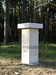 2005 neu errichteter Gaußstein auf dem Haußelberg