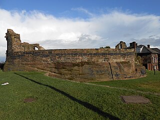 <span class="mw-page-title-main">Halton Castle</span> Castle ruins in Cheshire, England