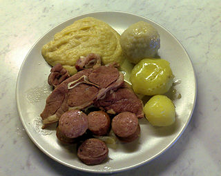 <span class="mw-page-title-main">Raspeball</span> Potato dumpling