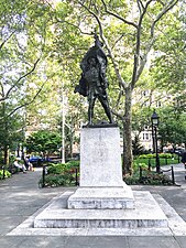 World War One monument in Abingdon Square.