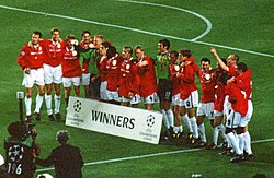 A United ünnepel az 1999-es UEFA-bajnokok ligája döntője után