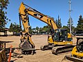 * Kandidimi: A Caterpillar 321D LCR excavator parked at a job site in Campbell, California. --Grendelkhan 11:22, 16 September 2024 (UTC) * * Kërkohet vlerësim