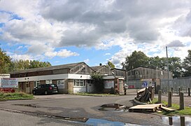 Prince Bros garage on Old Bath Road, Charvil - geograph.org.uk - 6406716.jpg