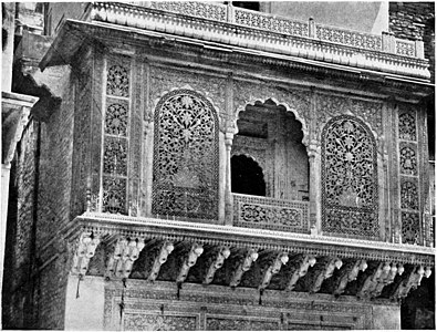 19th-century house in Gwalior, using stone jalis