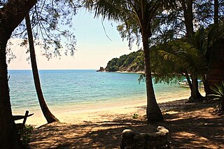 <span class="mw-page-title-main">Sibu Island</span> Island group in Mersing District, Johor, Malaysia.