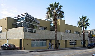 Ukázka moderní architektury na Abbott Kinney Boulevard