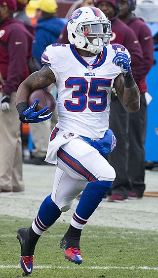 <span class="mw-page-title-main">Mike Gillislee</span> American football player (born 1990)