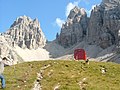 Il Bivacco Giuliano Perugini sotto gli Spalti di Toro