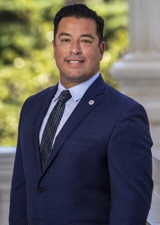 <span class="mw-page-title-main">Carlos Villapudua</span> American politician