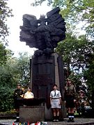 Monumento aos Habitantes Assassinados de Sopot em frente à prefeitura